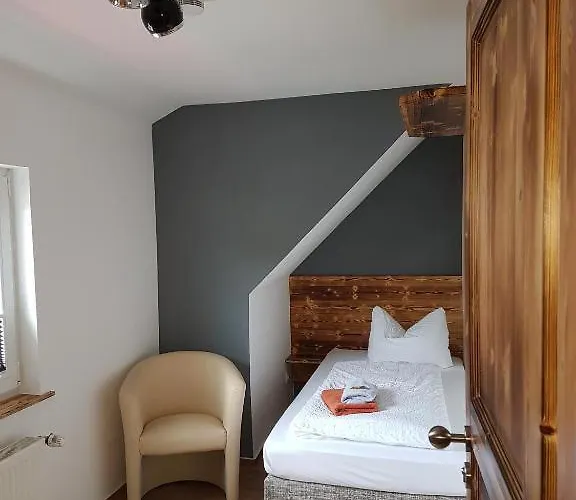 Hotel Dein *